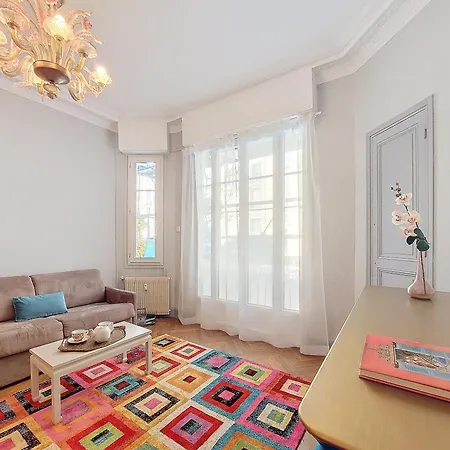 Nestor&jeeves - Orange - - Near Sea